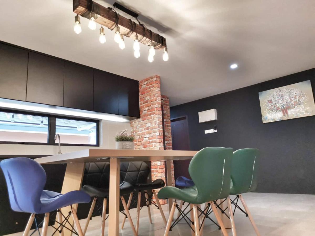 Apartamento 23Loft Kuching Exterior foto